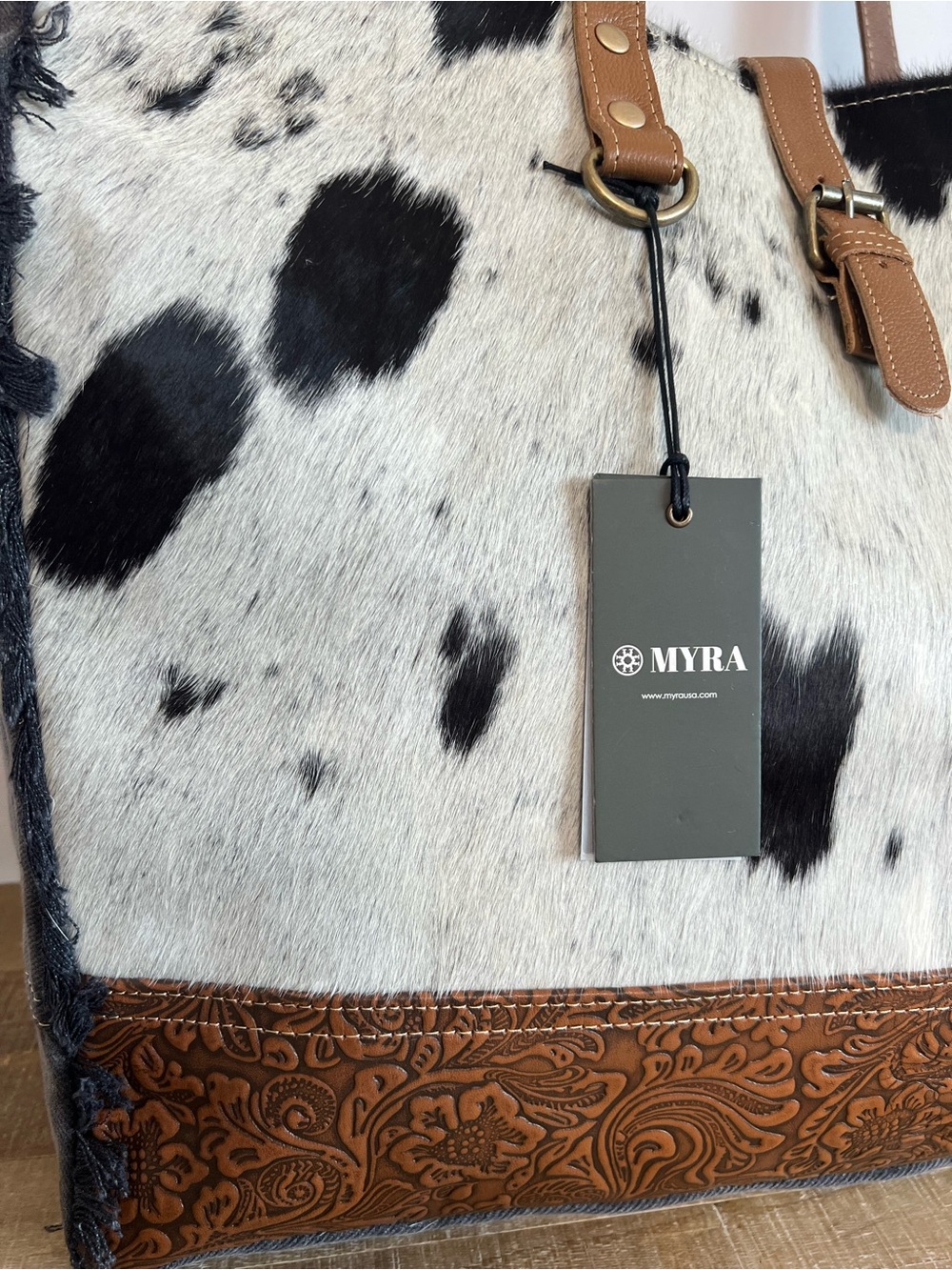 Myra Western Weekender Bag Cowhide Leather Duffel Travel Carry On Boho Cowgirl - Picture 9 of 12